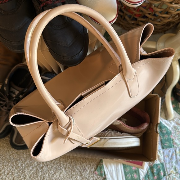 Gianni Notaro Handbags - Gianni Notaro Blush Shoulder Bag